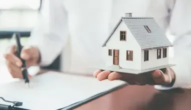 保険商品のレコメンドAI